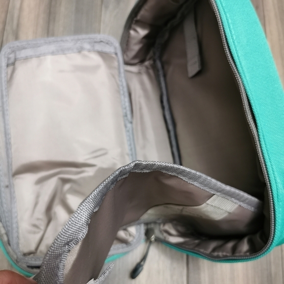 GREEN zipper storage bag - Picture 12 of 16